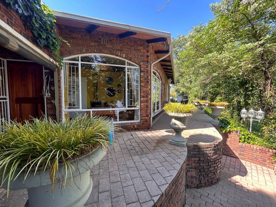 4 Bedroom Property for Sale in Lindequesdrif North West